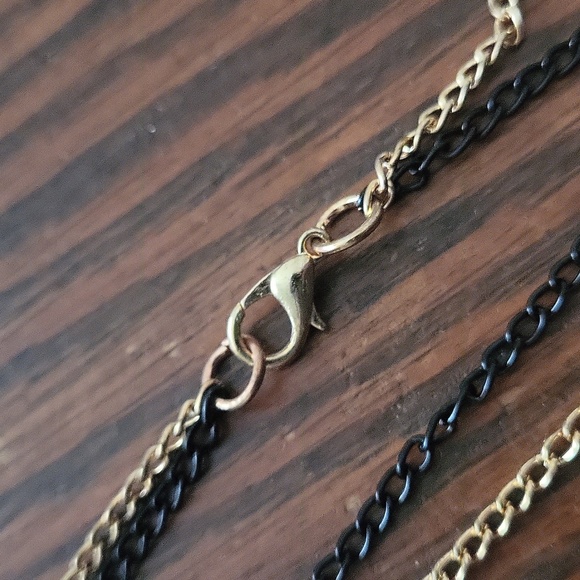 Clover necklace - Picture 6 of 6